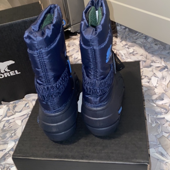 New Sorel Children’s Flurry Boots - Picture 7 of 8